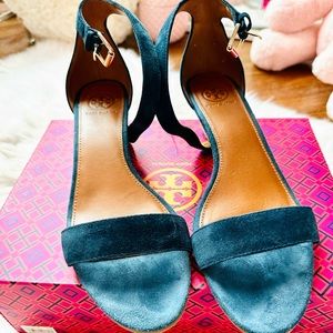 Gorgeous Tory Burch Blue Suede Kitten Espadrille